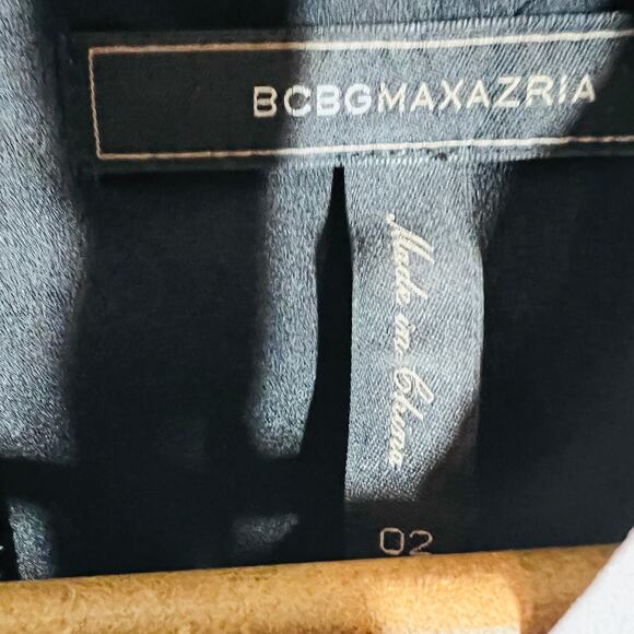 BCBGMaxaria Faux Wrap Floral Dress Asymmetrical Offset Waist Sleeveless - 2 - Picture 5 of 5